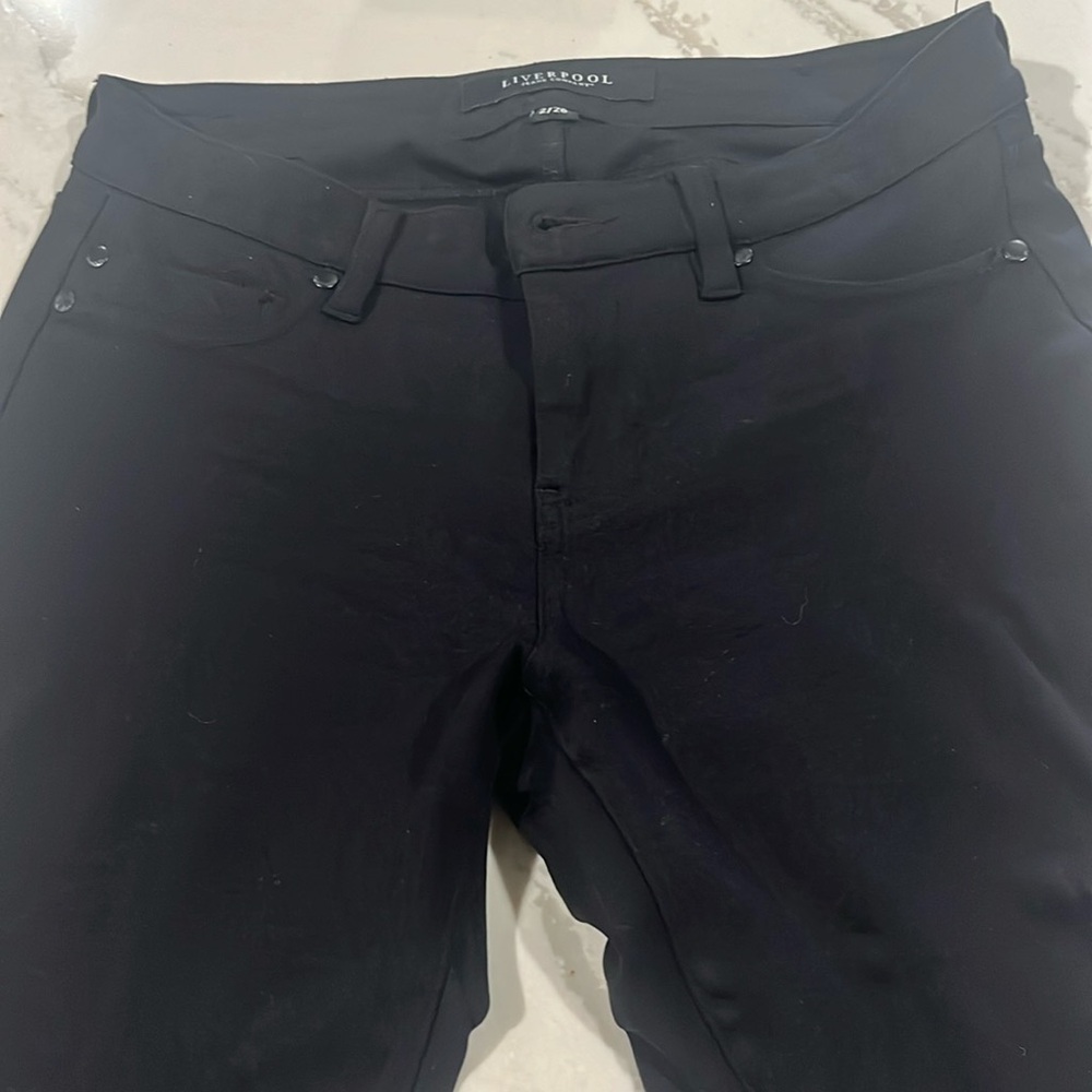 Black Liverpool Jeggings in size 2/26”